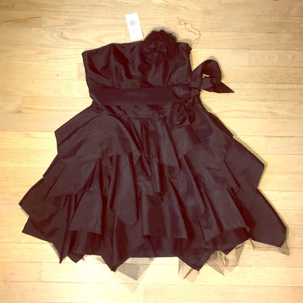 NEW WITH TAGS! BLACK STRAPLESS DRESS